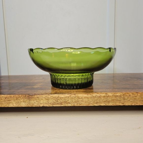 Brody Co. Green Depression Glass Vintage Bowl Scalloped Rim Pleated Base - Picture 2 of 7
